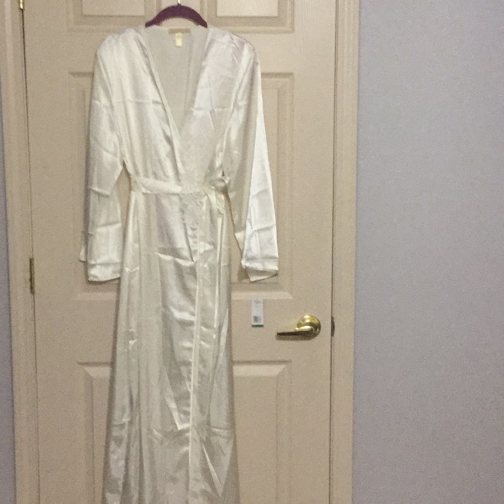 Ivory long silky robe